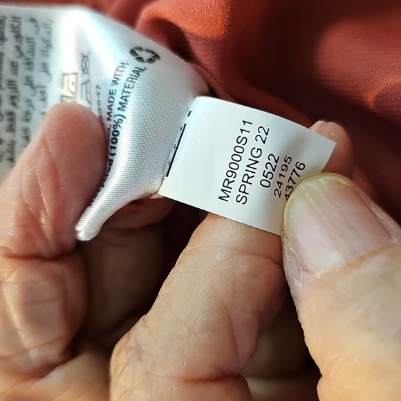 Women's jump suit. Beautiful skinny fabric color is rouge. large. Elastic w tie - Picture 11 of 12